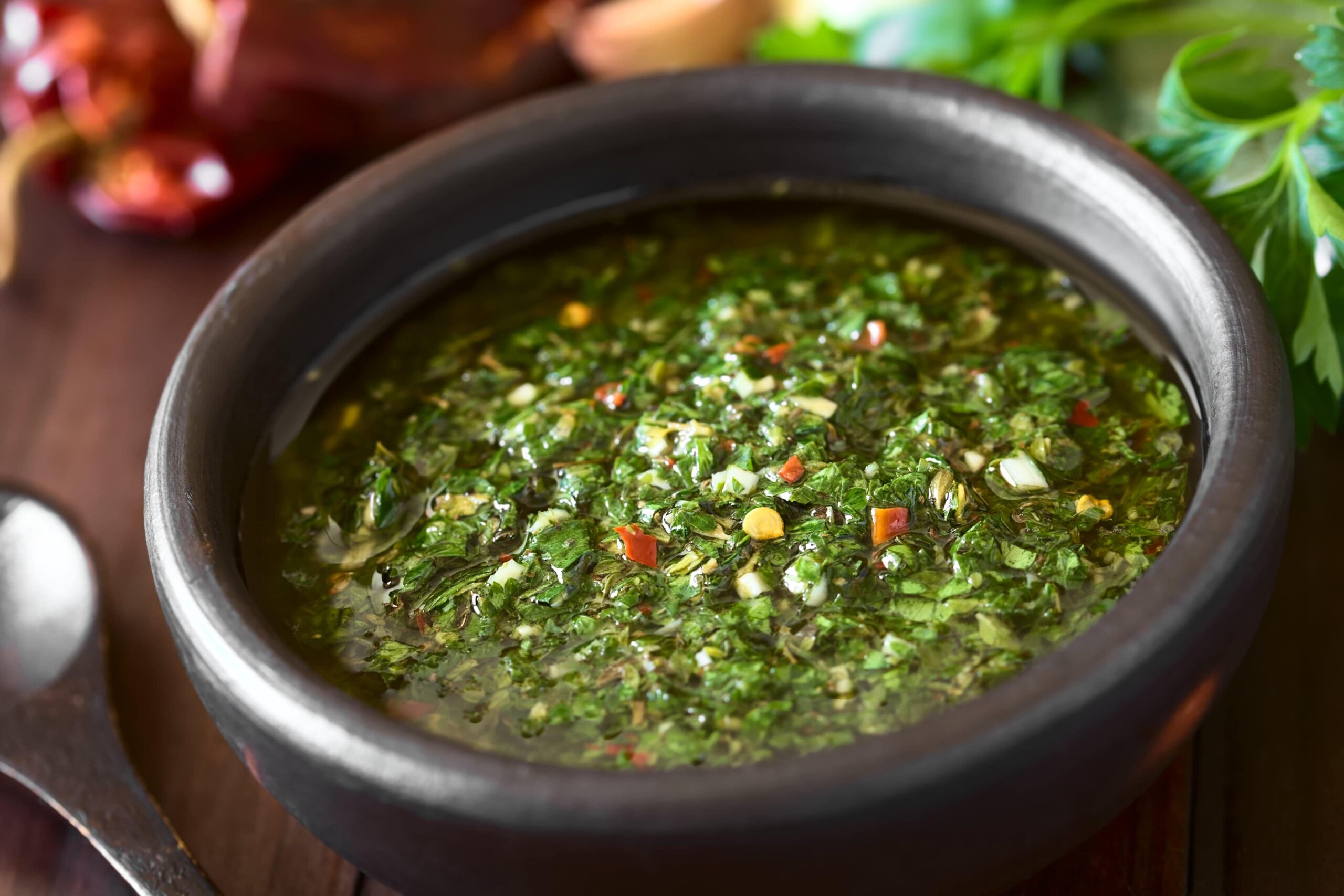 Deléitate con esta receta de chimichurri argentino